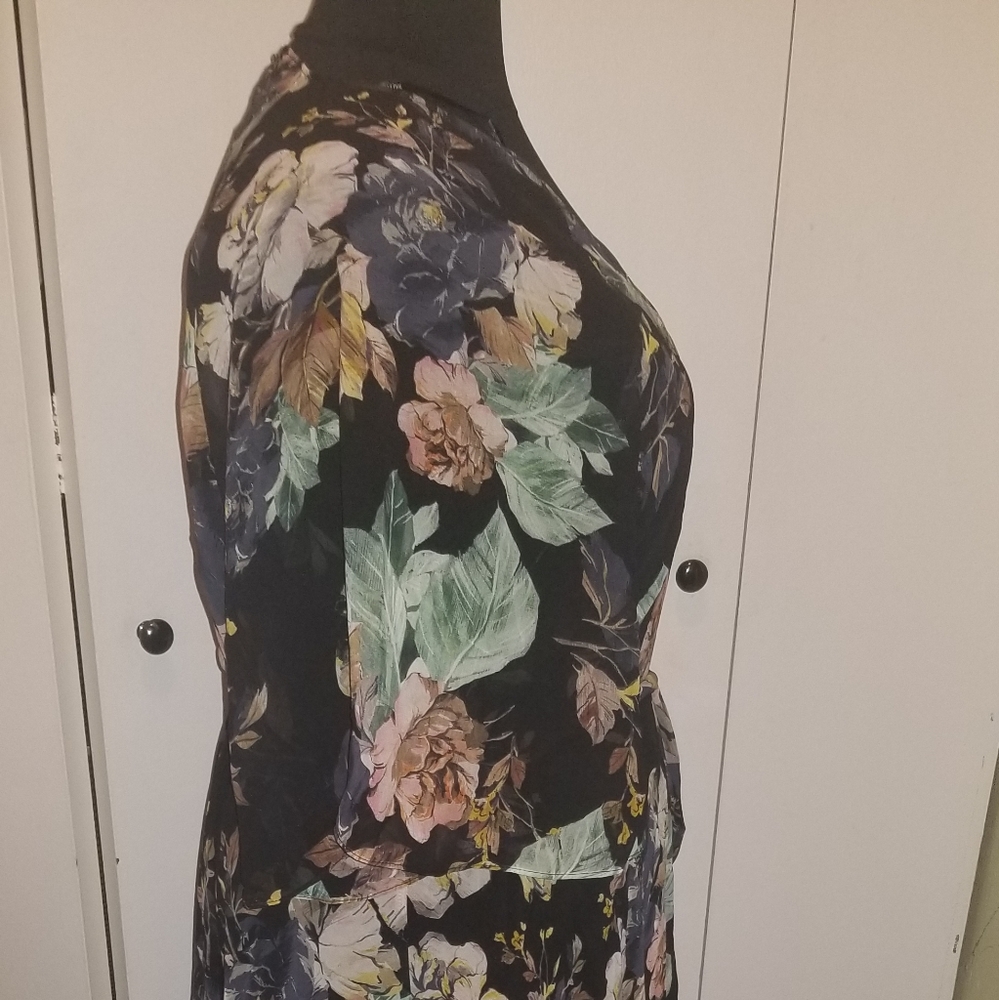 💥PRICE DROP💥 NWT Black Floral Midi Wrap Dress - Picture 10 of 14